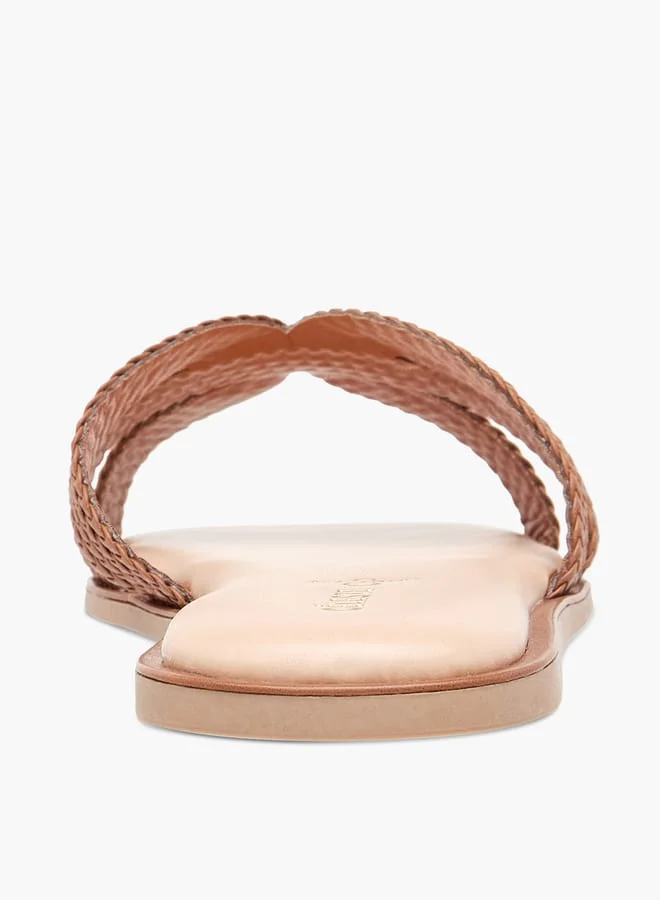 سيليست Women's Textured Slip-On Flat Sandals
