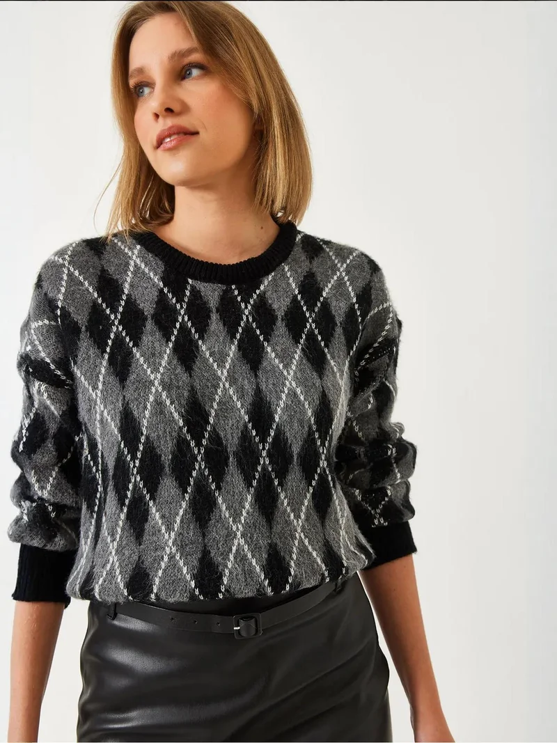 بيانكو لوتشي كنزة بنمط ماسي من لوتشي