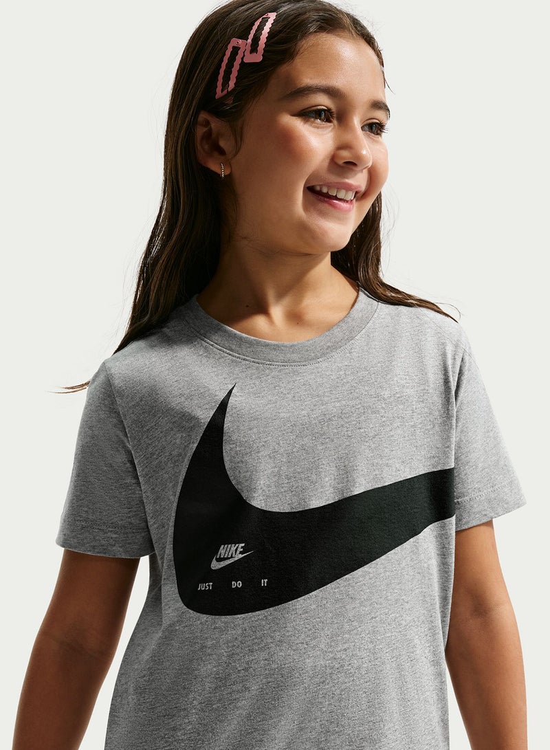 Nike SPORTSWEAR TEE CLUB ENERGY S26 - Image 2