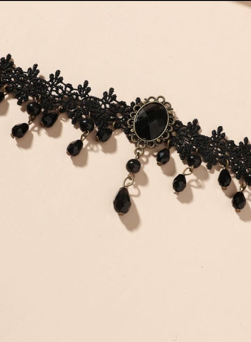 يوكا  قلادة قصيرة بتعليقة خرز ذات اللون الاسود المميز - Image 2
