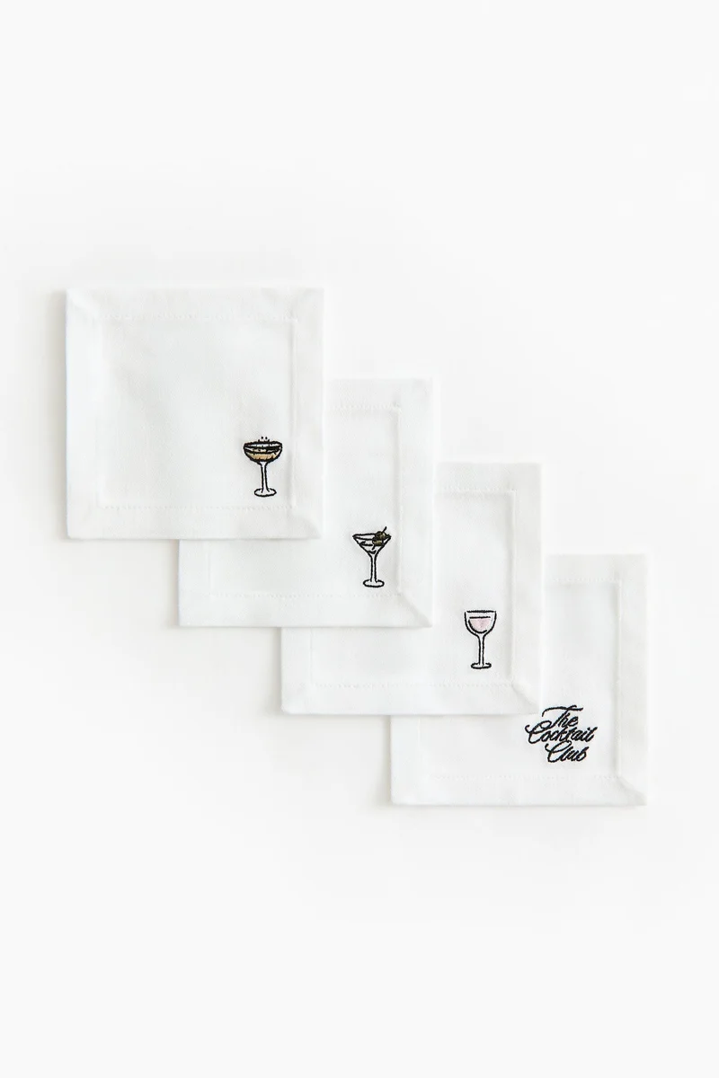 اتش اند ام قواعد أكواب مطرزة - عبوة من 4 قطع