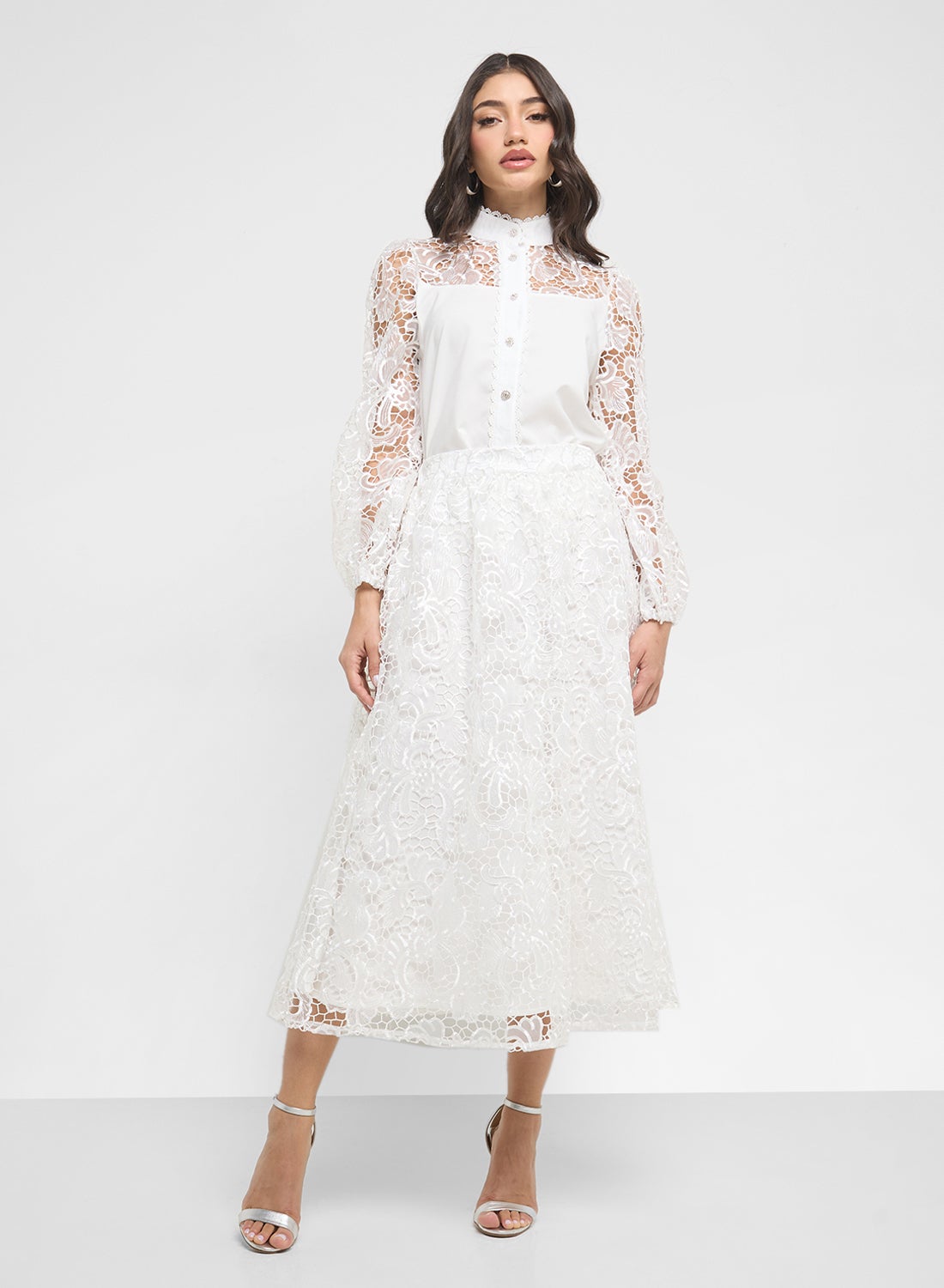 طقم بلوزة وتنورة برباط