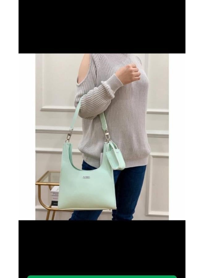 GUESS A distinctive Guess bag for women - Image 2
