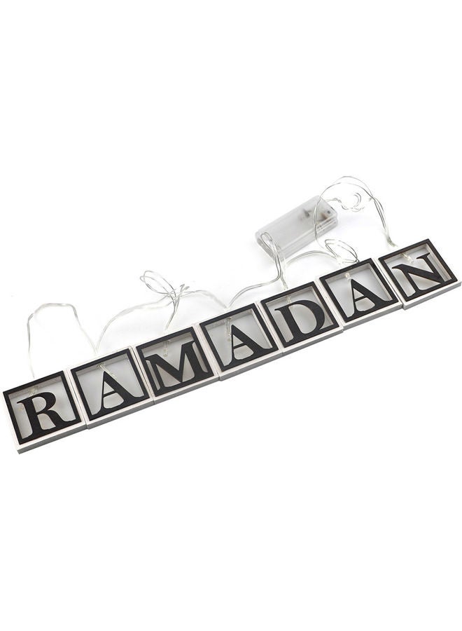 شريط إضاءة بتصميم مفرغ على شكل مربع مناسب لشهر رمضان. شفاف/ أسود