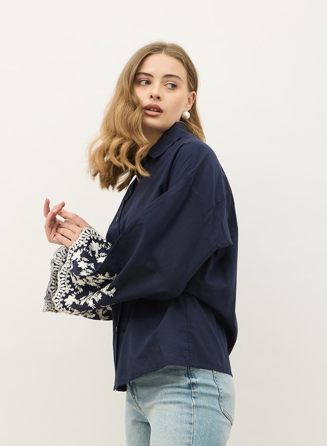 ستايلي بلوزة مُطرّزة بقصة عادية وأكمام واسعة - Image 3