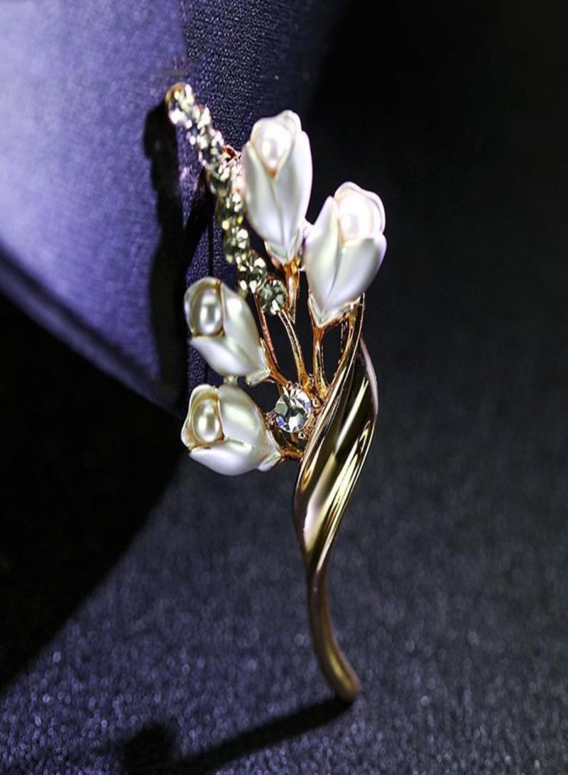 Elegant Pearl Leaf Brooch for Women, Stylish Sweater Pin with Anti-Slip Design, Fashionable Clothing Accessory 3.8*4.5cm - Image 4