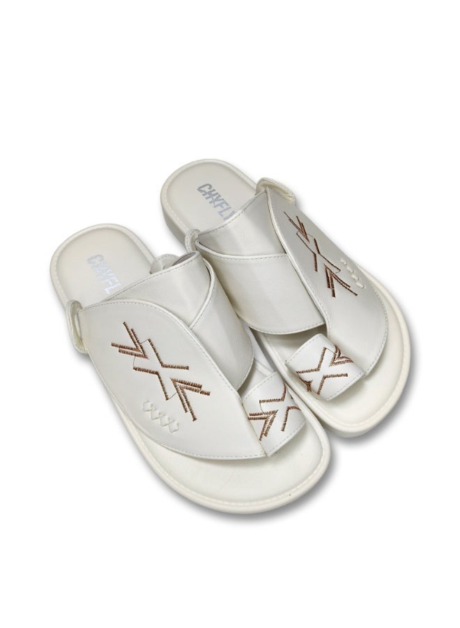 Men's Flat And Comfortable Slippers In The Arabic Style, Casual Slippers That Are Easy To Wear, Hand-Embroidered Slippers With A Unique Design. - Image 1