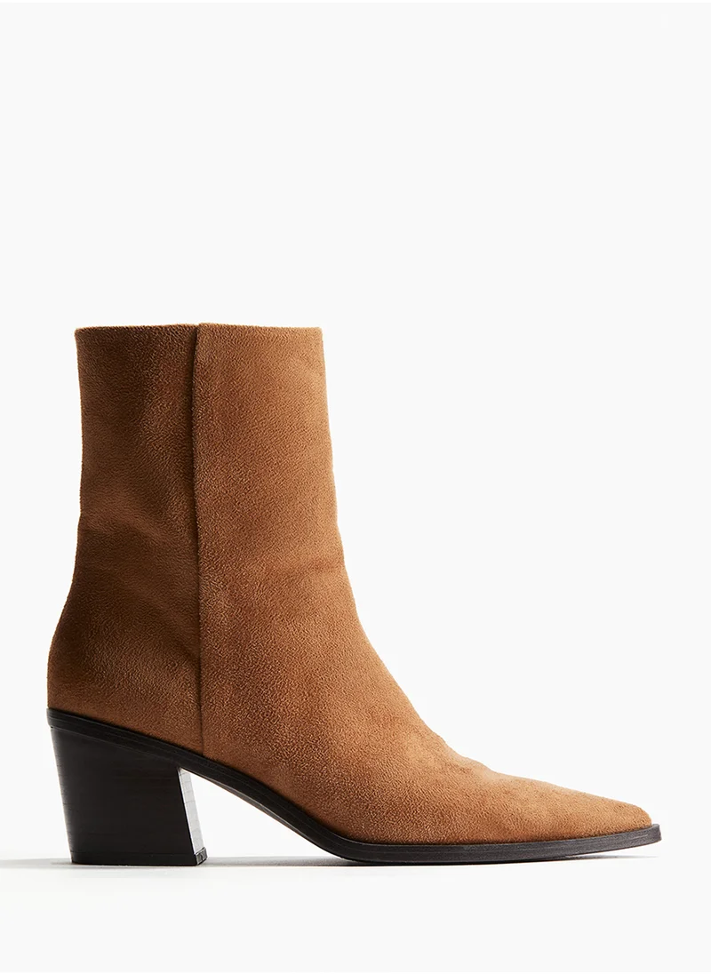 اتش اند ام Pointed Ankle Boots