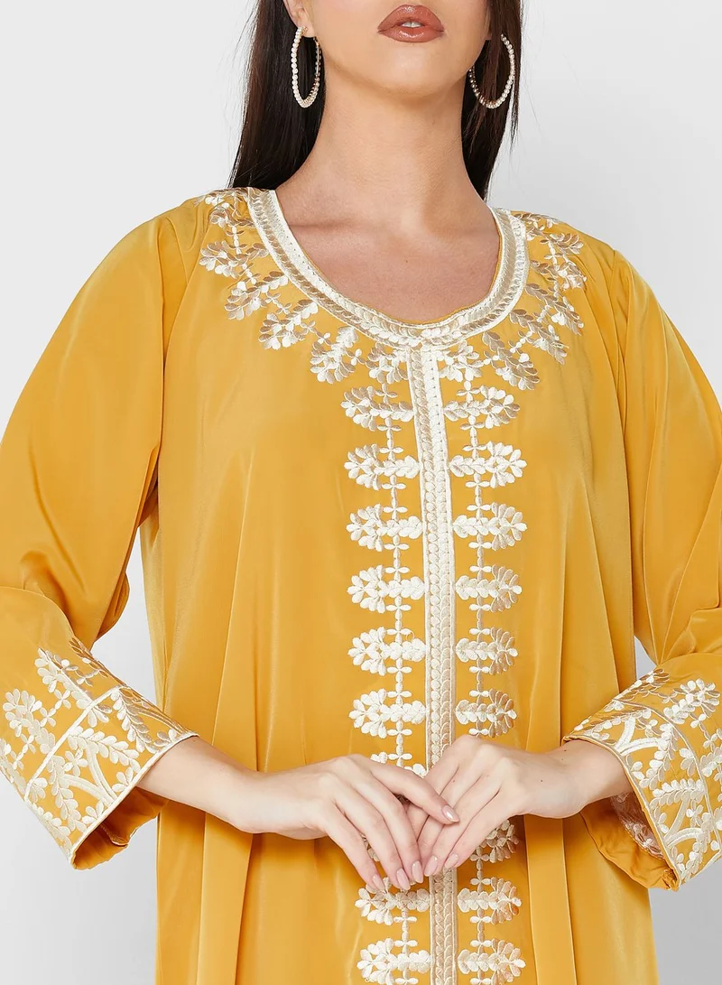 Khizana Embroidered Detail Jalabiya
