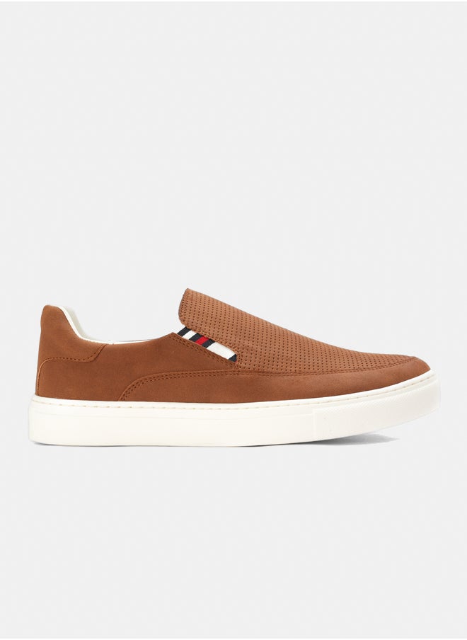 GRINTA Men Sneakers  - Image 2