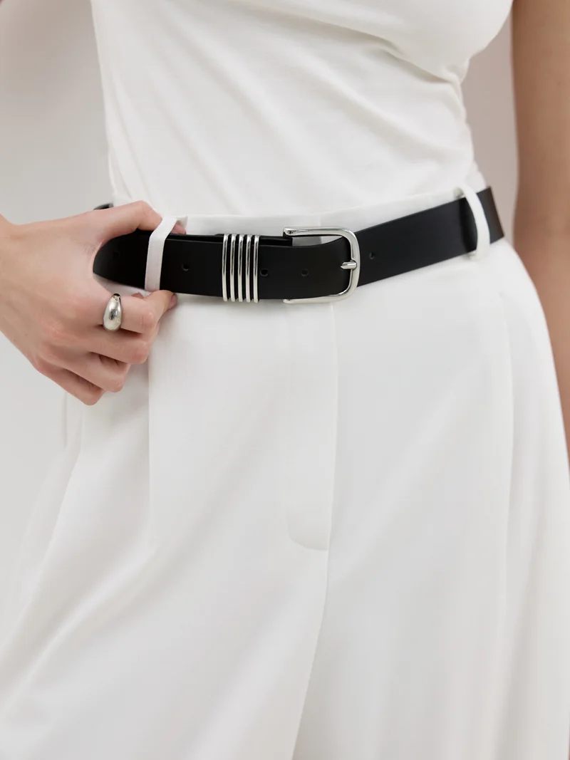 Lichi Wide leather belt with silver loop