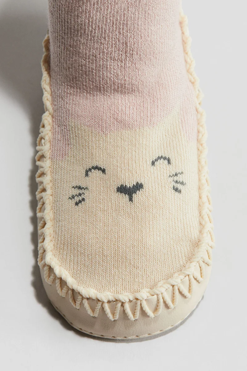 اتش اند ام Moccasins