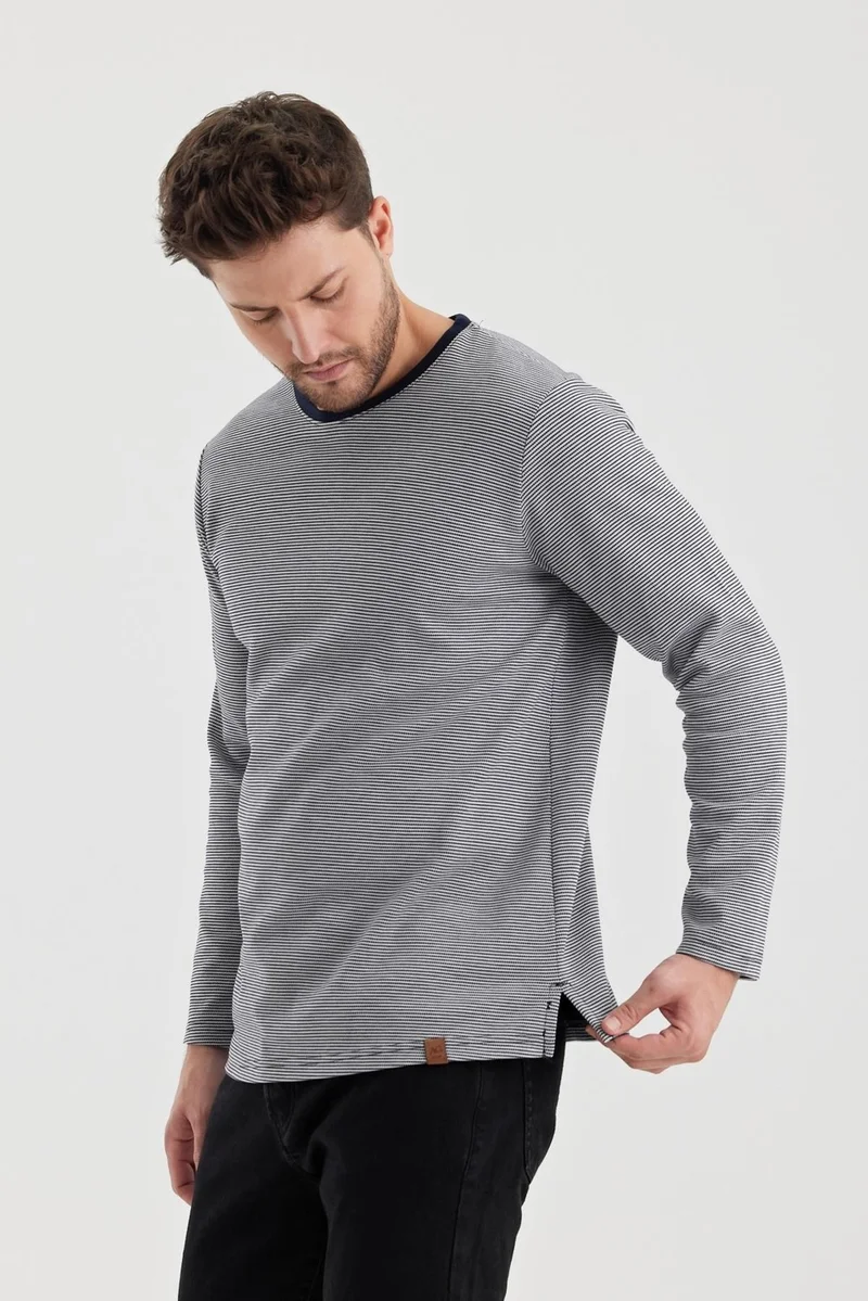 الكسندر جاردي Striped Slit Regular Fit Sweatshirt (E22751 00)