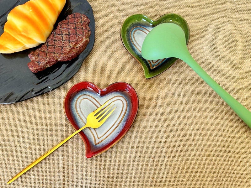 Rhobtyne Ceramic Spoon Rest for Stove Top, Heart Cute Spoon Rest for Kitchen Counter, Cooking Spoon Holder for Kitchen Counter, Utensil Rest Spatula Rest Ladle Holder Tong Rest (Retro Burgundy Red) - Image 2