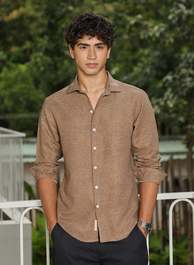 كامبوس سوترا Campus Sutra Men Mono-Fluid Imprint Shirt | Spread Collar Long Cuffed Sleeves | Button Closure Curved Hem | Abstract-Print Plain | Woven Fabric For Casual & Daily Wear | Ash Brown