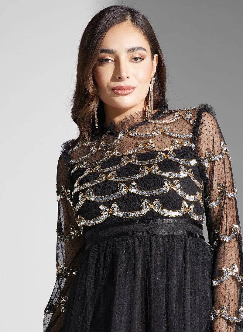 سنوار Embellished Tiered Dress