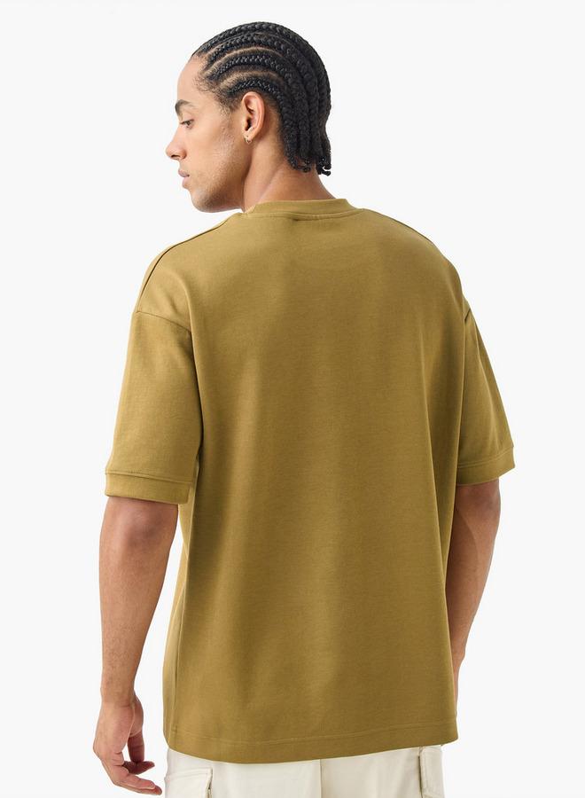 اس بي كاركترز تيشيرت بطبعة ريك ومورتي بياقة دائرية وأكمام قصيرة - Image 3