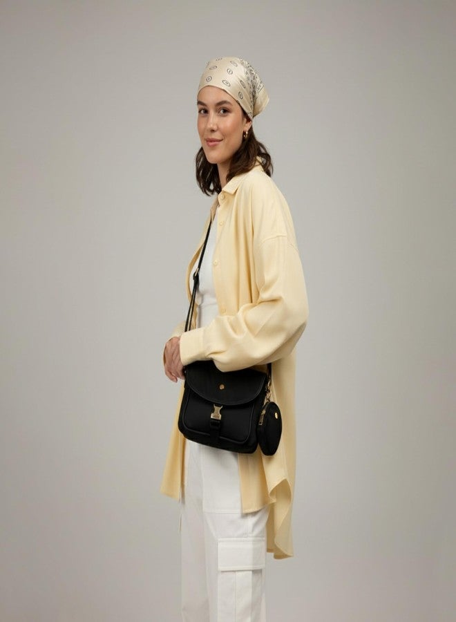 أكسيسورايز حقيبة كتف كورتني السوداء من أكسسورايز لندن للنساء | حقيبة كتف صغيرة مقاومة للماء مع حزام كتف قابل للفصل | حقيبة يد أنيقة للاستخدام اليومي والسفر - Image 3