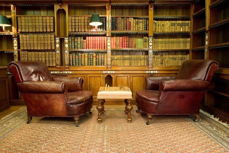 AOFOTO 8x6ft Vintage Luxury Study Bookshelf Backdrop for Photography - Image 1