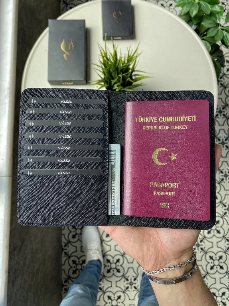 فيسسو 911 Genuine Leather Personalized Passport Cover