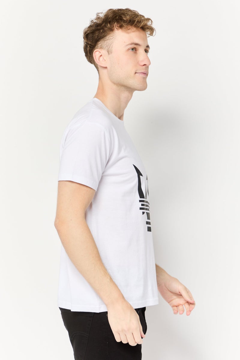 Maserati تي شيرت رجالي بأكمام قصيرة وياقة دائرية بشعار العلامة التجارية، أبيض - Image 3