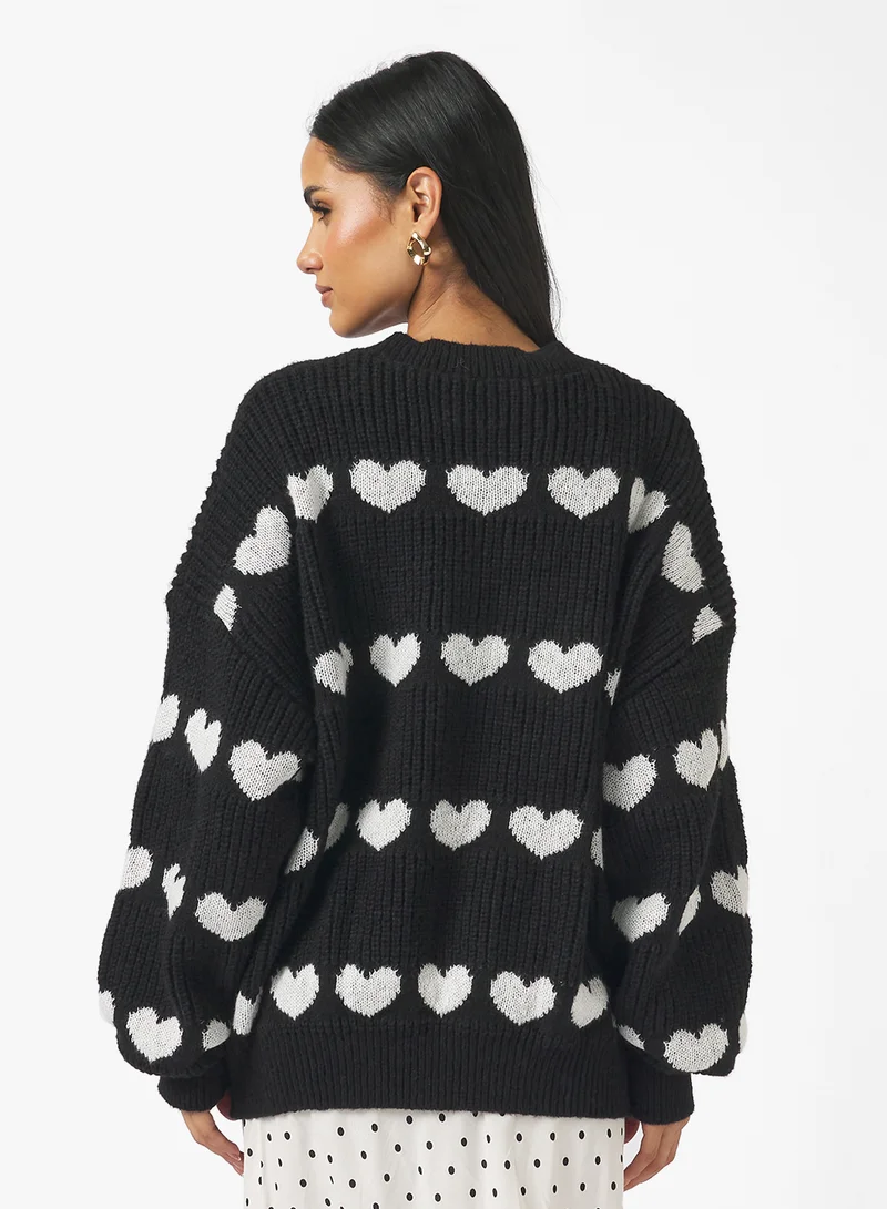 جينجر Heart Detail Crew Neck Sweater