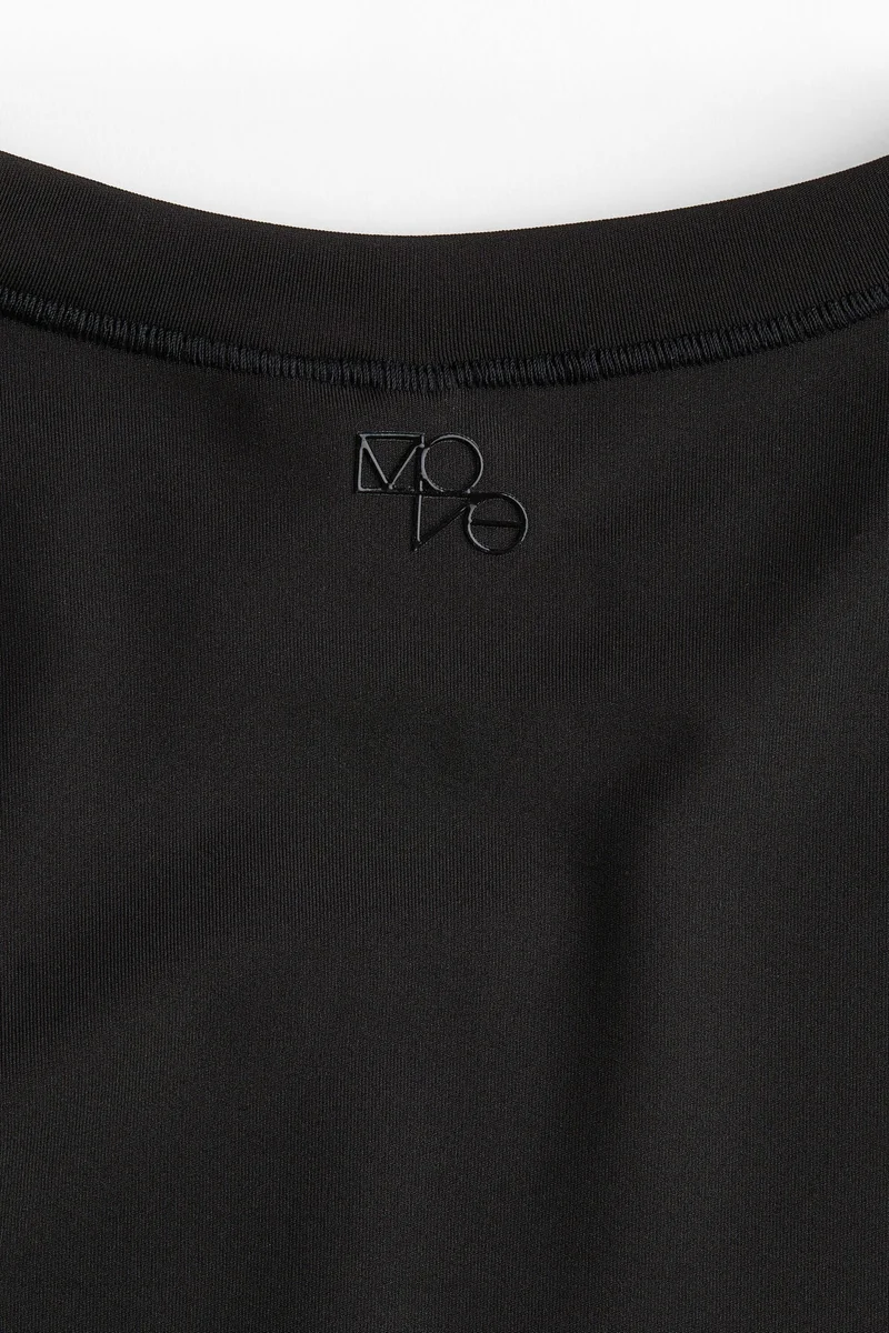 H&M Sports top in DryMove™