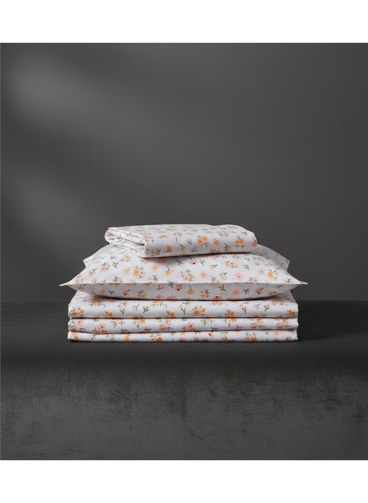 3-Piece 150 GSM Microfiber King Size Bed Sheet Set - Peach Ditsy Floral Print, Includes 1 Flat Sheet (270x250 CM) & 2 Pillowcases (50x75 CM) - Image 3