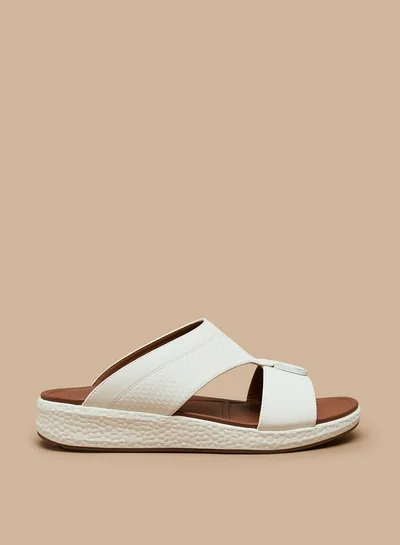 لو كونفورت Men's Textured Slip-On Arabic Sandals