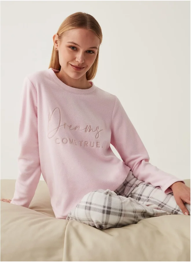 او في اس Fleece pyjama top with lettering embroidery