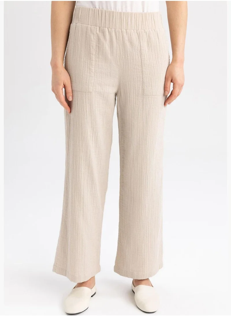 ديفاكتو Woman Wide Leg Woven Trousers