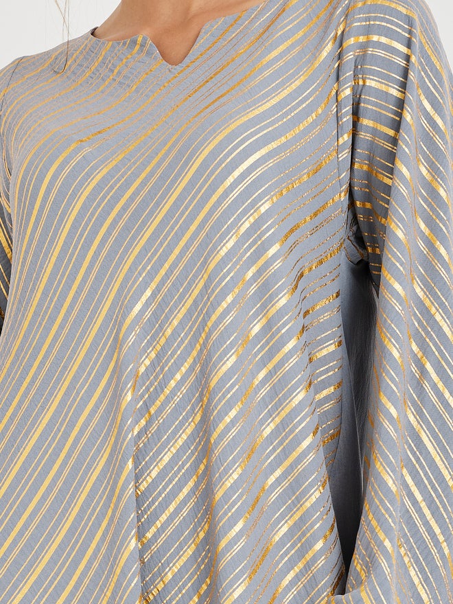 Styli Amirah Foil Print Notch Neck Jalabiya  - Image 4