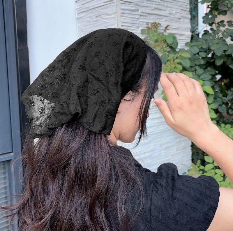 Summer Women's Hollow Flower Lace Triangle Scarf Hairband - White - Image 4