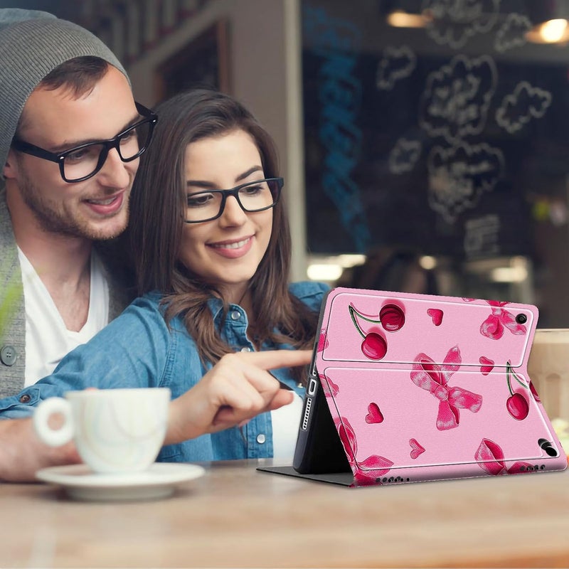 لحافظة جهاز Fire HD 8 اللوحي (الجيل الثاني عشر/العاشر، إصدارات 2024/2022/2020) / حافظة Amazon Kindle Fire 8، دعامة هجينة نحيفة قابلة للتعديل بزوايا متعددة، تقوم تلقائيًا بتنشيط/إيقاف التشغيل، بلون وردي مع زخارف على شكل قوس وتوت - Image 5