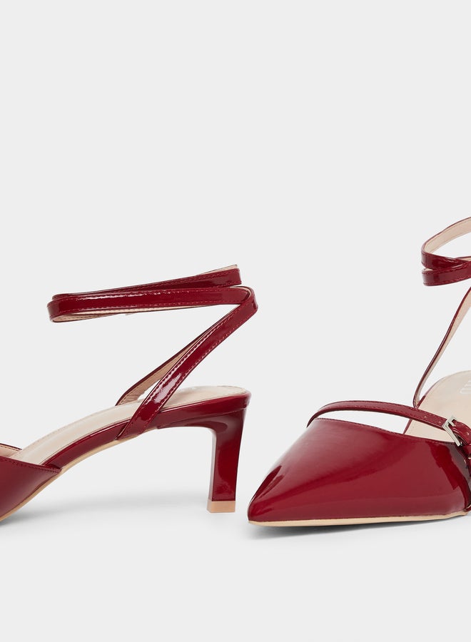 ريد حذاء بكعب قطة مع سيور بإبزيم - Image 3