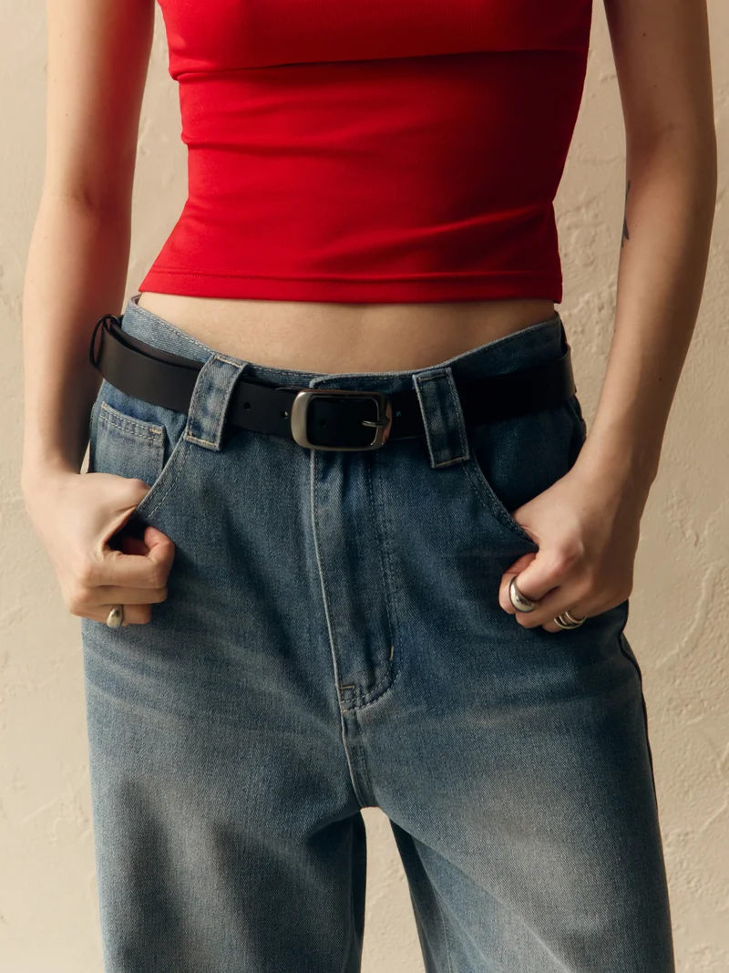 ليتشي Leather belt with large buckle