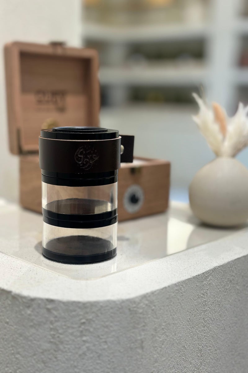 أودي مبخرة عودى الزجاجية للسفر – باللون البني الداكن – مبخرة بخور محمولة بقاعدة مقاومة للحرارة، تصميم أنيق للسيارة أو المكتب أو المنزل – موزع عود عربي - Image 2