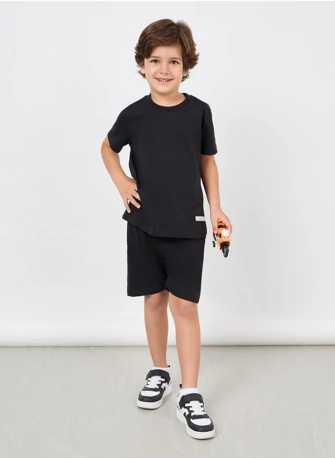 Styli Solid Round Neck T-Shirt & Shorts Set