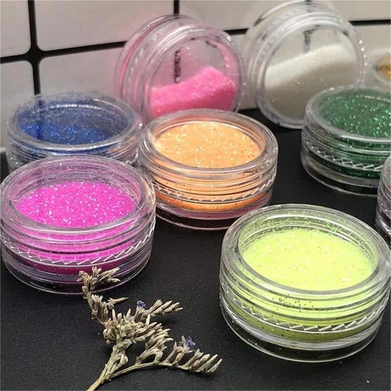 علب تنظيف الشفاه، 100 قطعة، بأحجام 2 جرام، 3 جرام، 5 جرام، 10 جرام، 15 جرام، 20 جرام؛ برطمانات فارغة لكريم السفر، زجاجات شفافة قابلة لإعادة التعبئة؛ صندوق تخزين لكريم الشفاه وألوان ظلال العيون (مزيج من الألوان، 15 جرام). - Image 4