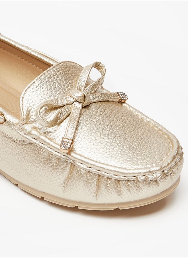 Le Confort - Women's Textured Slip-On Loafers with Bow Accent - Image 1