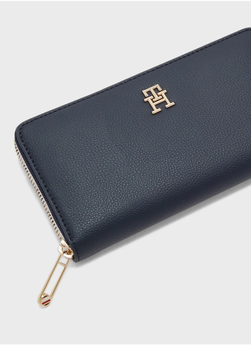 TOMMY HILFIGER Essential Large Clutch