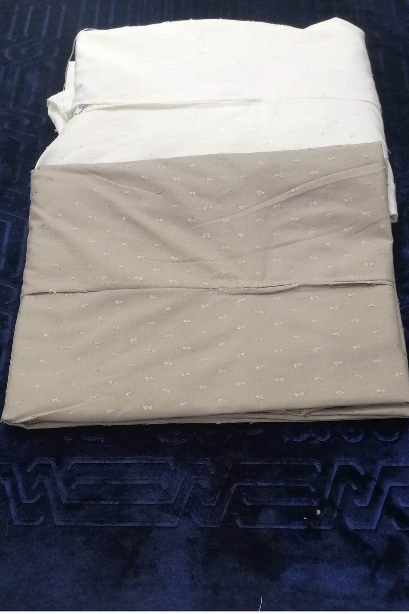 2 ultra-comfortable and soft cotton dotted prayer sheets, including a scarf, cover the entire body in a one-size-fits-all, wide-fitting size. - Image 1