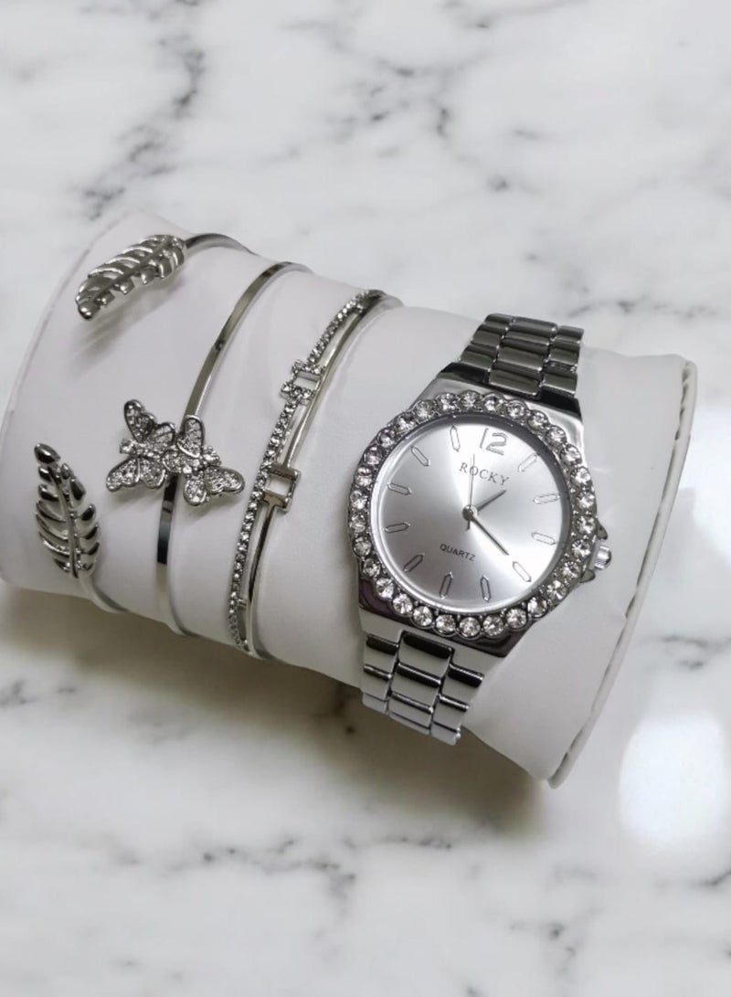 روكي طقم نسائي ماركة روكي يتكون من ساعة ومجموعة من الاساور من الستانلس ستيل - Image 2