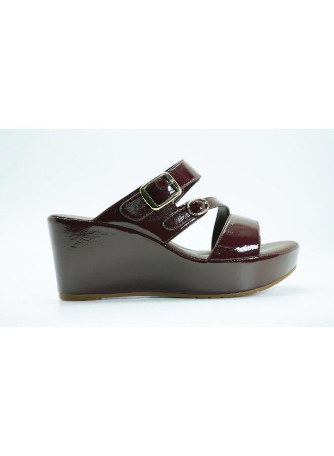 Michelle Morgan 092-3116 Michelle Morgan Women's Patent Crossover Straps Wedge Heel Sandals 514RJ336 Bordo - Image 3