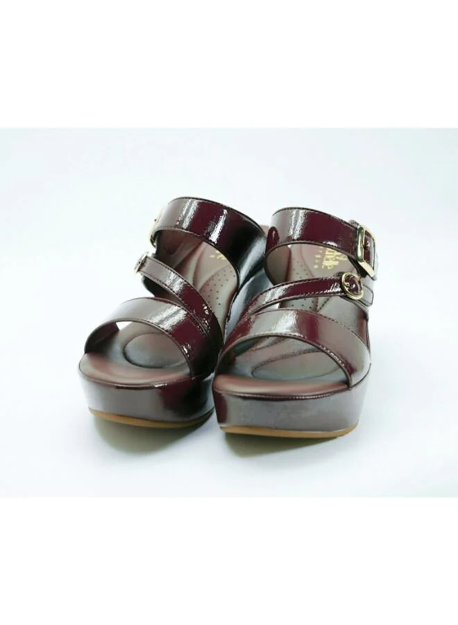 ميشيل مورجان 092-3116 Michelle Morgan Women's Patent Crossover Straps Wedge Heel Sandals 514RJ336 Bordo