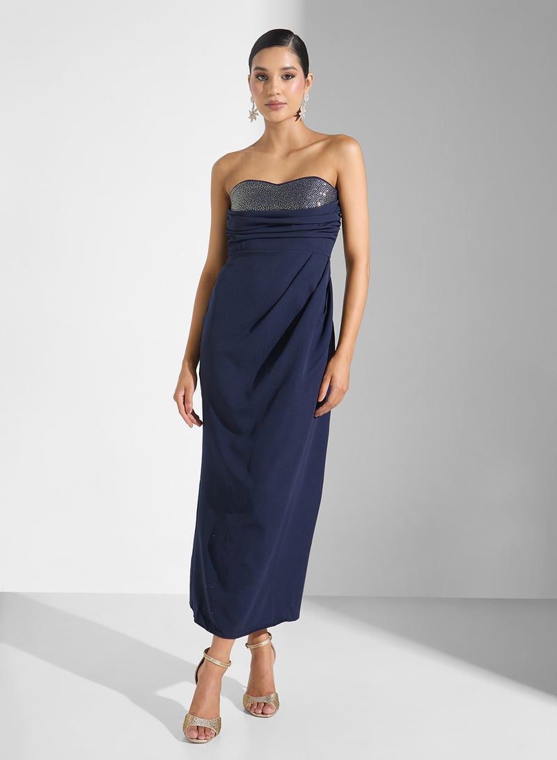 ايلا ليمتد اديشن فستان بياقة قلب مزين بكسرات - Image 1