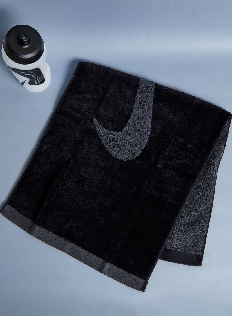 Nike Swoosh Medium Towel
