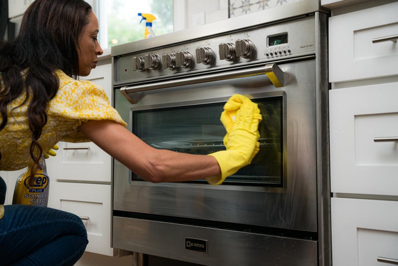 Zep Plus Kitchen Foaming Cleaner - 32 FL OZ - R54412-2-in-1 benefits clean while protecting surfaces from stains and stuck-on grime - Image 4