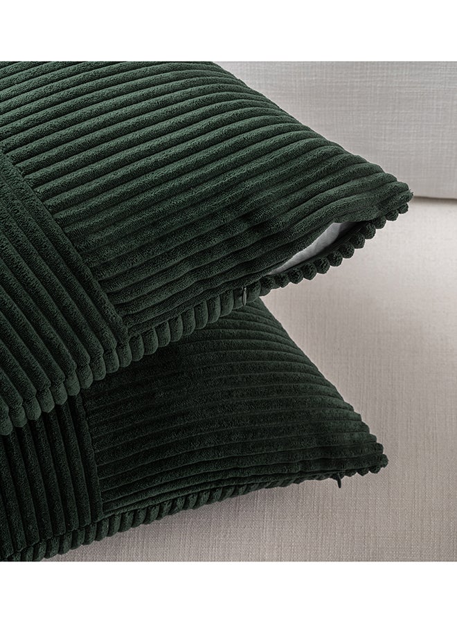 Fancy Homi مجموعة من 2 أغطية وسائد زخرفية محايدة للكنبة، السرير والأريكة، ناعمة ورقيقة بنمط قطن مضلع، تصميم جمالي وحديث - 45x45 سم - أخضر داكن - Image 5