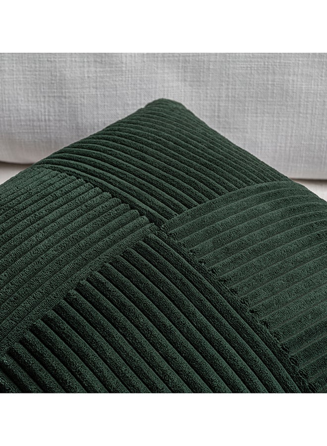 Fancy Homi مجموعة من 2 أغطية وسائد زخرفية محايدة للكنبة، السرير والأريكة، ناعمة ورقيقة بنمط قطن مضلع، تصميم جمالي وحديث - 45x45 سم - أخضر داكن - Image 4